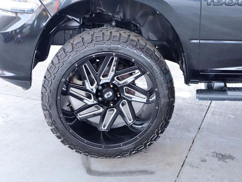 Used 2016 RAM 1500 Sport w/ Black Ram 1500 Sport Group AWD/4WD image 13