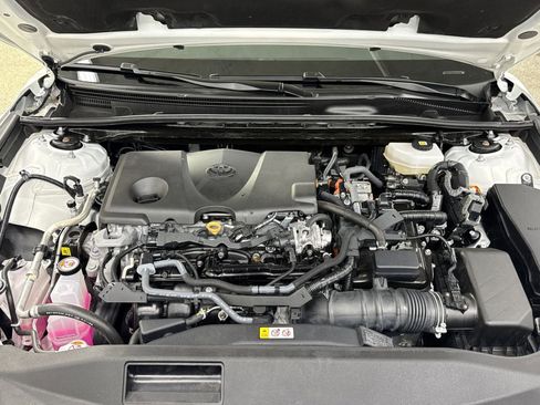 Used 2025 Toyota Camry LE image 32
