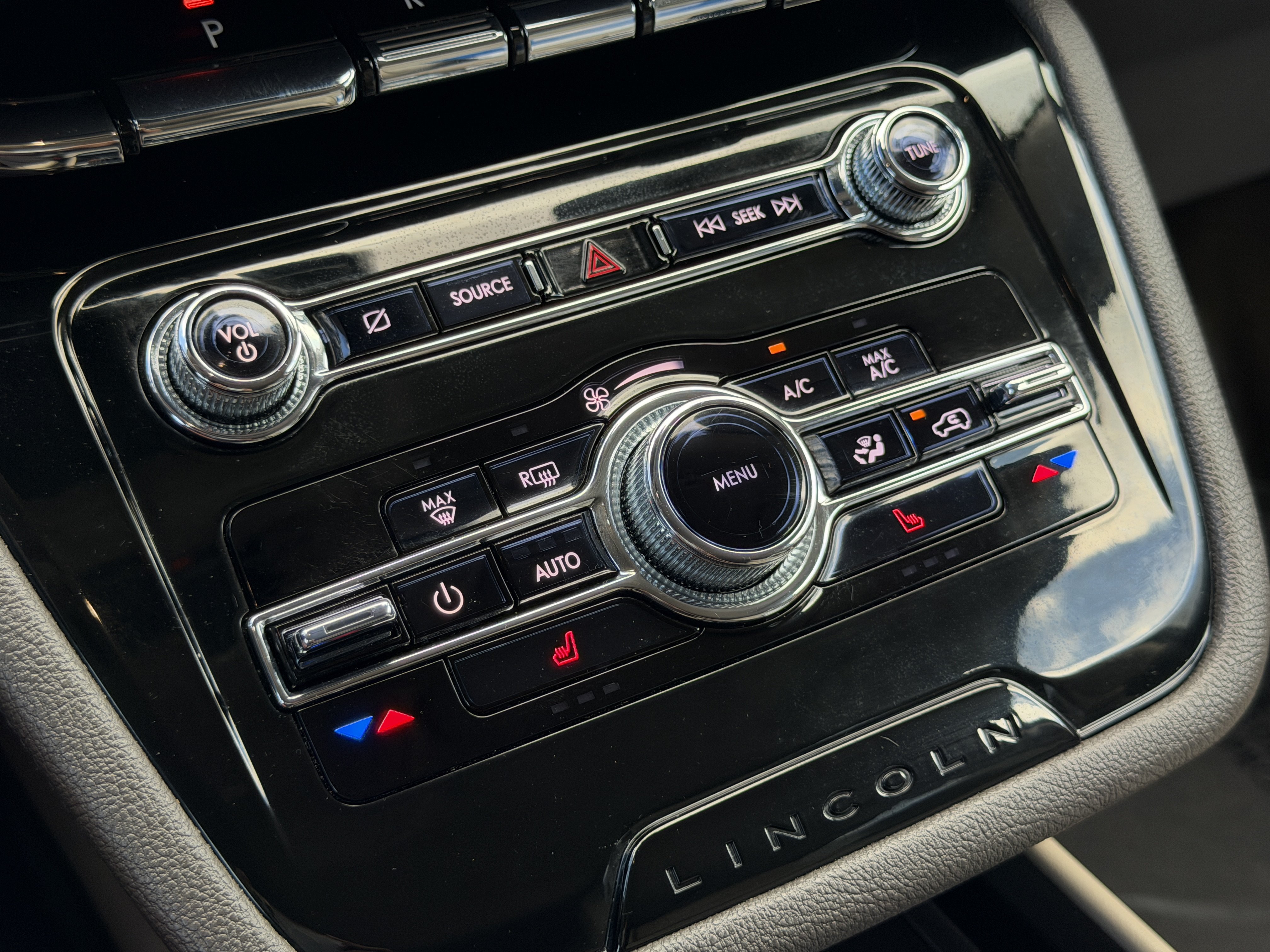 Used 2021 Lincoln Corsair FWD image 24