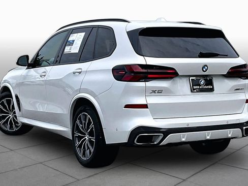 Certified 2025 BMW X5 xDrive40i AWD/4WD image 11