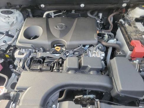 Certified 2025 Toyota RAV4 XLE FWD image 29