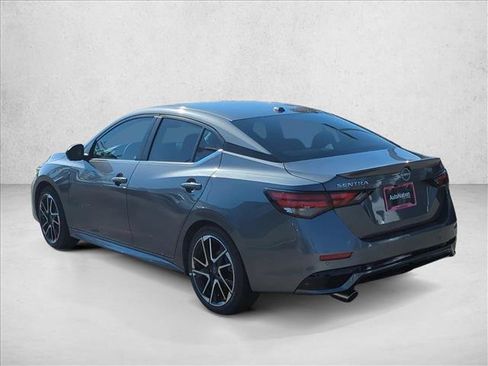 New 2025 Nissan Sentra SR w/ SR Premium Package FWD image 5