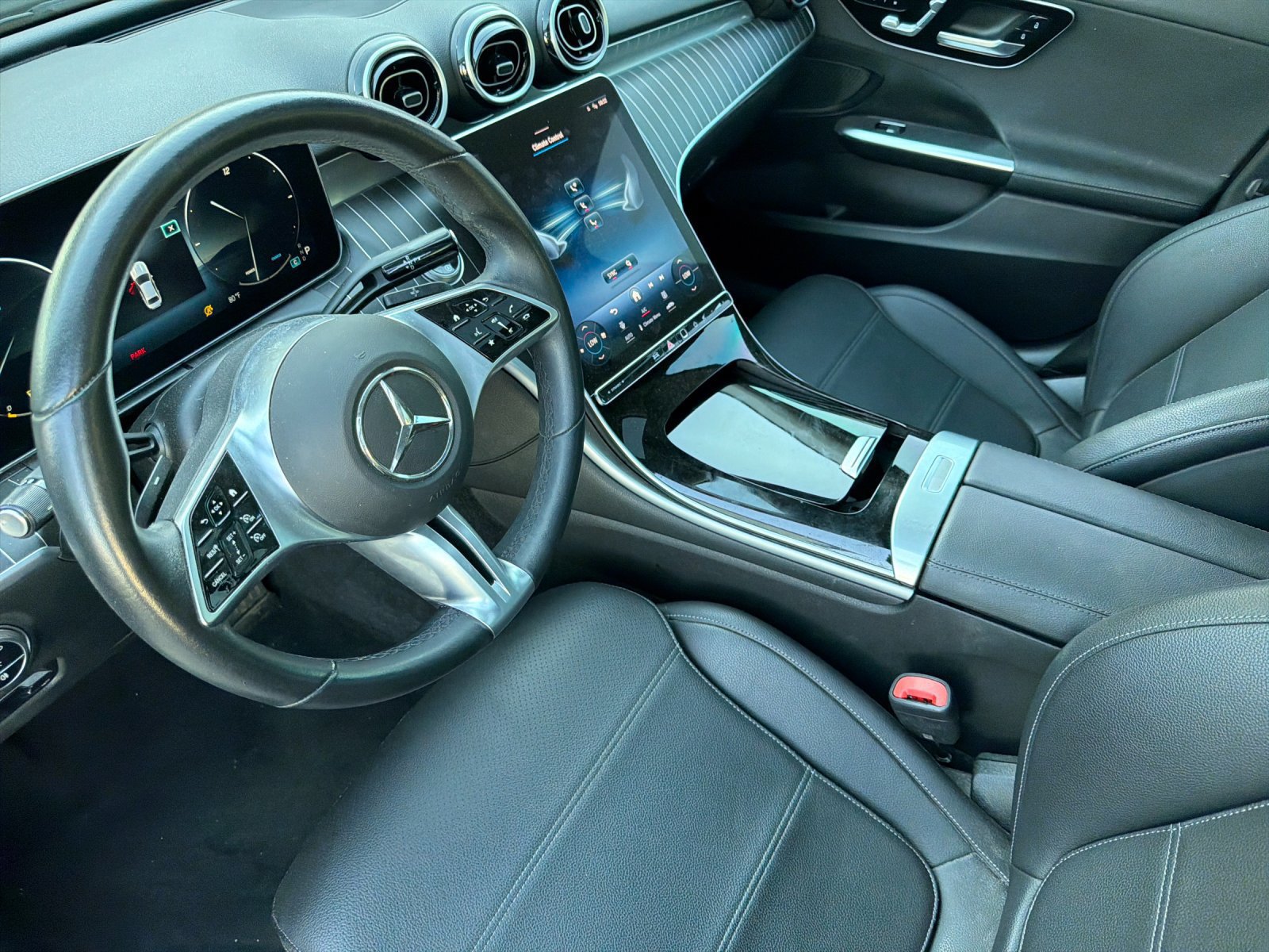 Used 2023 Mercedes-Benz C 300 Sedan image 9