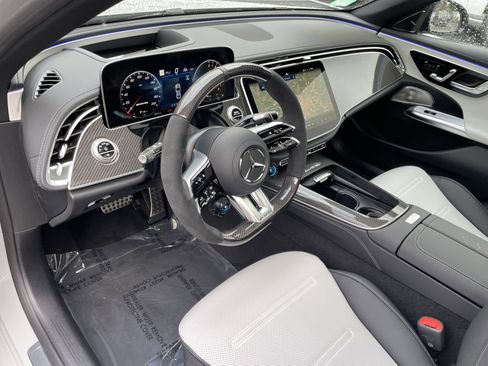 New 2026 Mercedes-Benz E 53 AMG e 4MATIC Sedan image 19