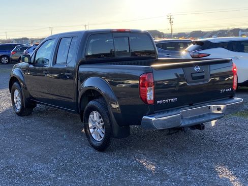 Used 2015 Nissan Frontier SV image 7