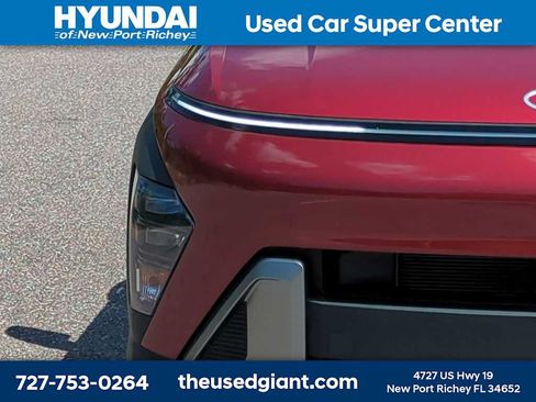 Used 2024 Hyundai Kona SEL w/ Convenience Package FWD image 9