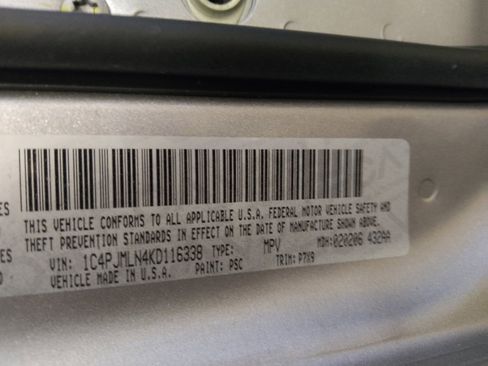 Used 2019 Jeep Cherokee Latitude Plus AWD/4WD image 33