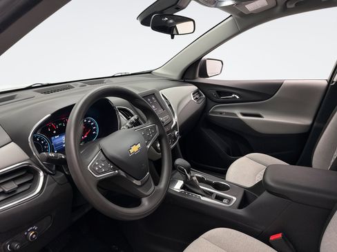 Used 2024 Chevrolet Equinox LS w/ LS Convenience Package image 10