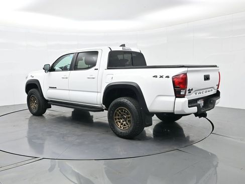 Used 2022 Toyota Tacoma SR image 9