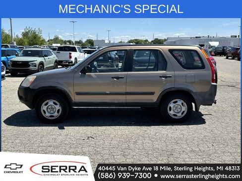 Used 2002 Honda CR-V LX image 2