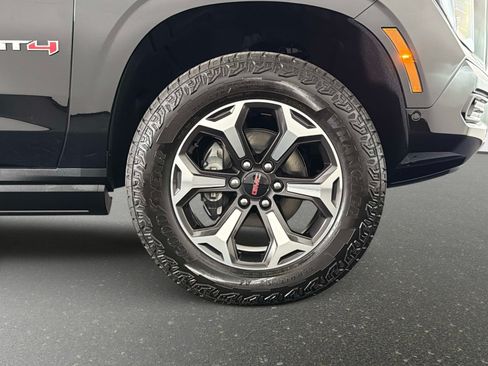 Used 2026 GMC Yukon AT4 Ultimate w/ LPO, Floor Liner Package AWD/4WD image 20