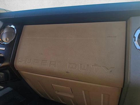 Used 2016 Ford F250 Lariat w/ Lariat Interior Package image 15