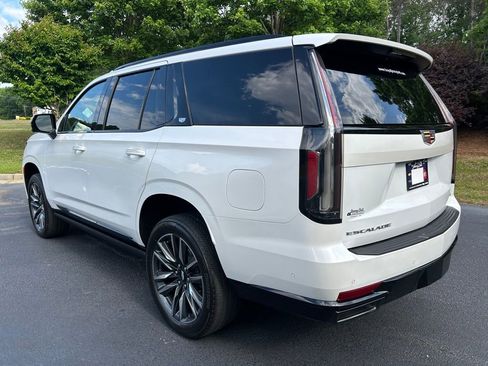 Used 2023 Cadillac Escalade Sport Platinum w/ Heavy-Duty Trailer Package AWD/4WD image 24