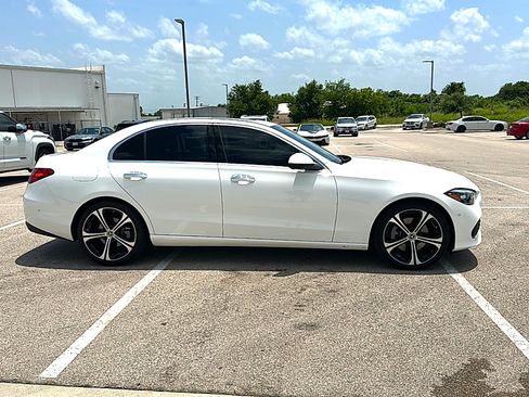 Used 2025 Mercedes-Benz C 300 Sedan image 9