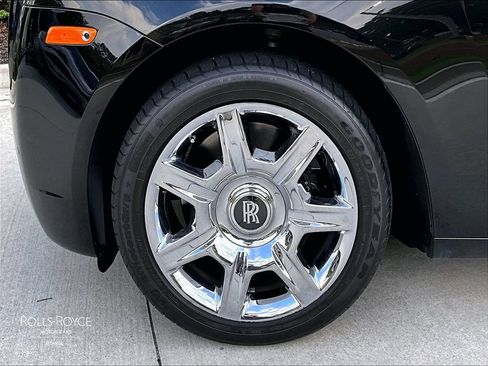Certified 2013 Rolls-Royce Ghost RWD image 10