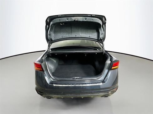 Used 2022 Nissan Altima 2.5 SV w/ SV Premium Package image 32