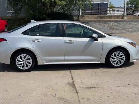 Used 2024 Toyota Corolla LE FWD image 9