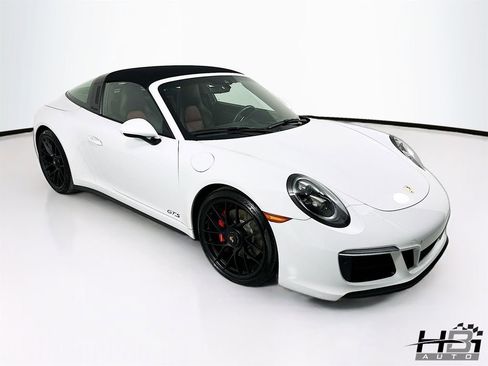 Used 2019 Porsche 911 Targa 4 GTS AWD/4WD image 4
