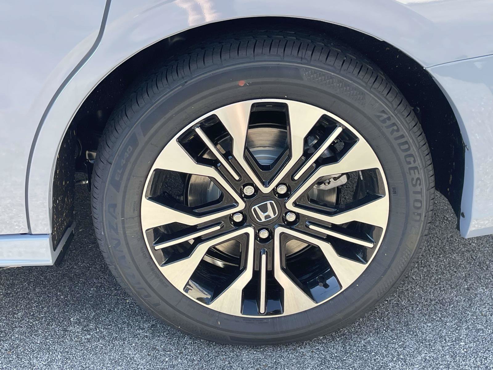 New 2027 Honda Odyssey Elite image 5