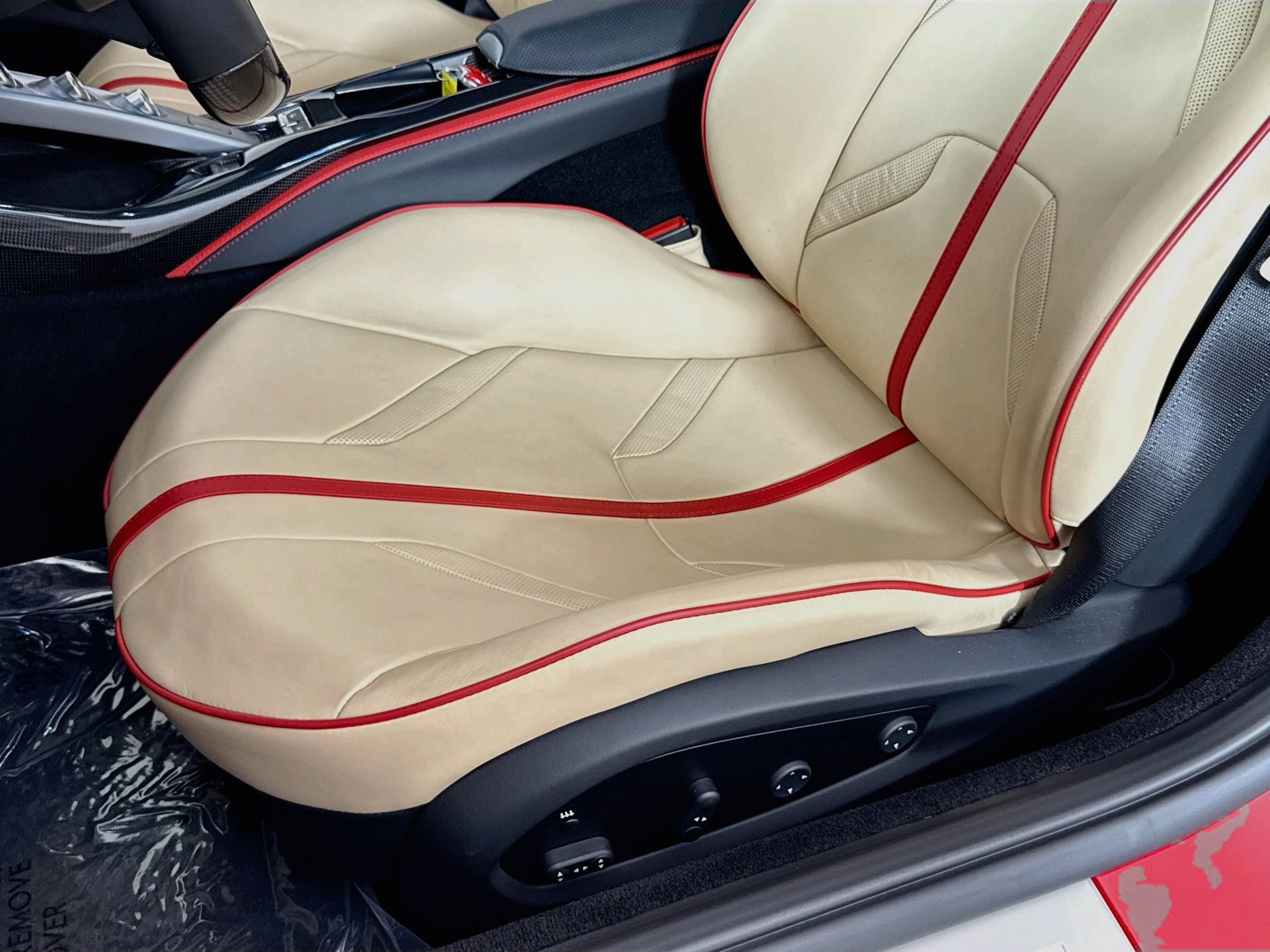 Certified 2022 Ferrari 812 GTS RWD image 18