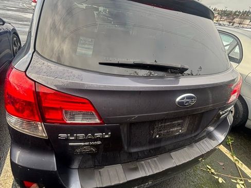 Used 2014 Subaru Outback 2.5i Premium w/ Moonroof Package image 6