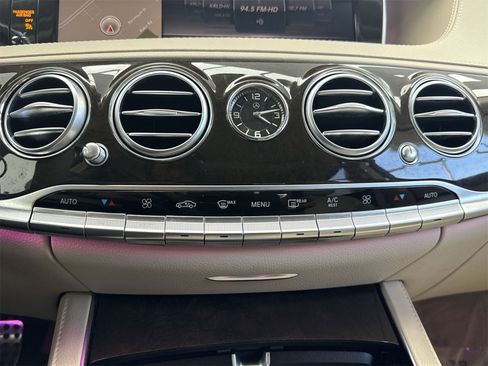 Used 2015 Mercedes-Benz S 550 Sedan w/ Sport Package w/ Sport Package image 24
