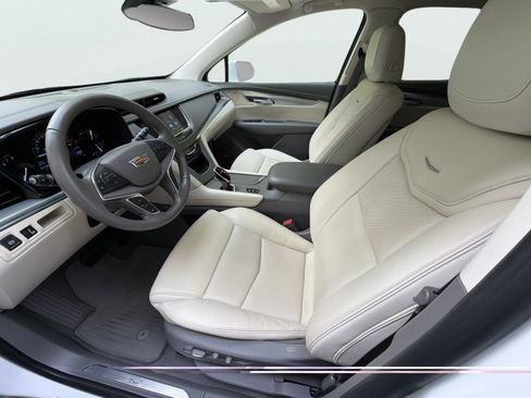 Used 2019 Cadillac XT5 Luxury AWD/4WD image 14
