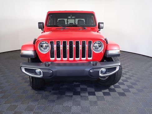 Used 2020 Jeep Gladiator Overland image 8