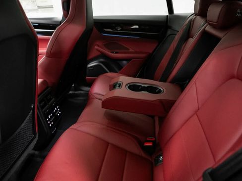 New 2026 Porsche Macan Electric RWD image 35