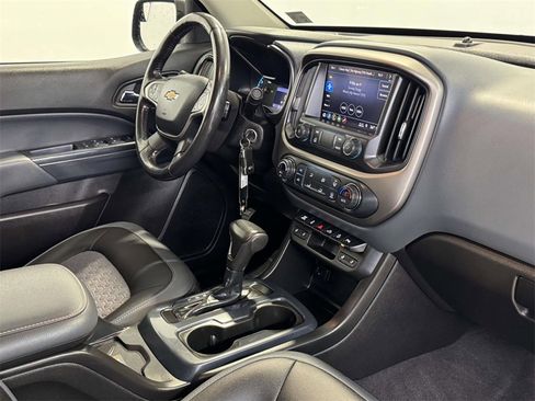 Used 2020 Chevrolet Colorado Z71 w/ Z71 Midnight Edition image 10