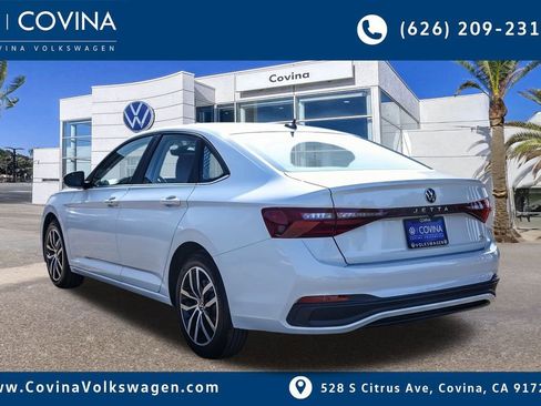 New 2026 Volkswagen Jetta SE image 5