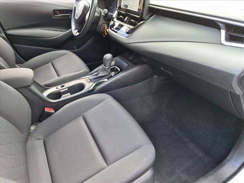 Used 2024 Toyota Corolla LE FWD image 19