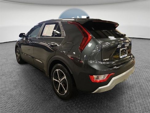 Used 2023 Kia Niro LX image 6