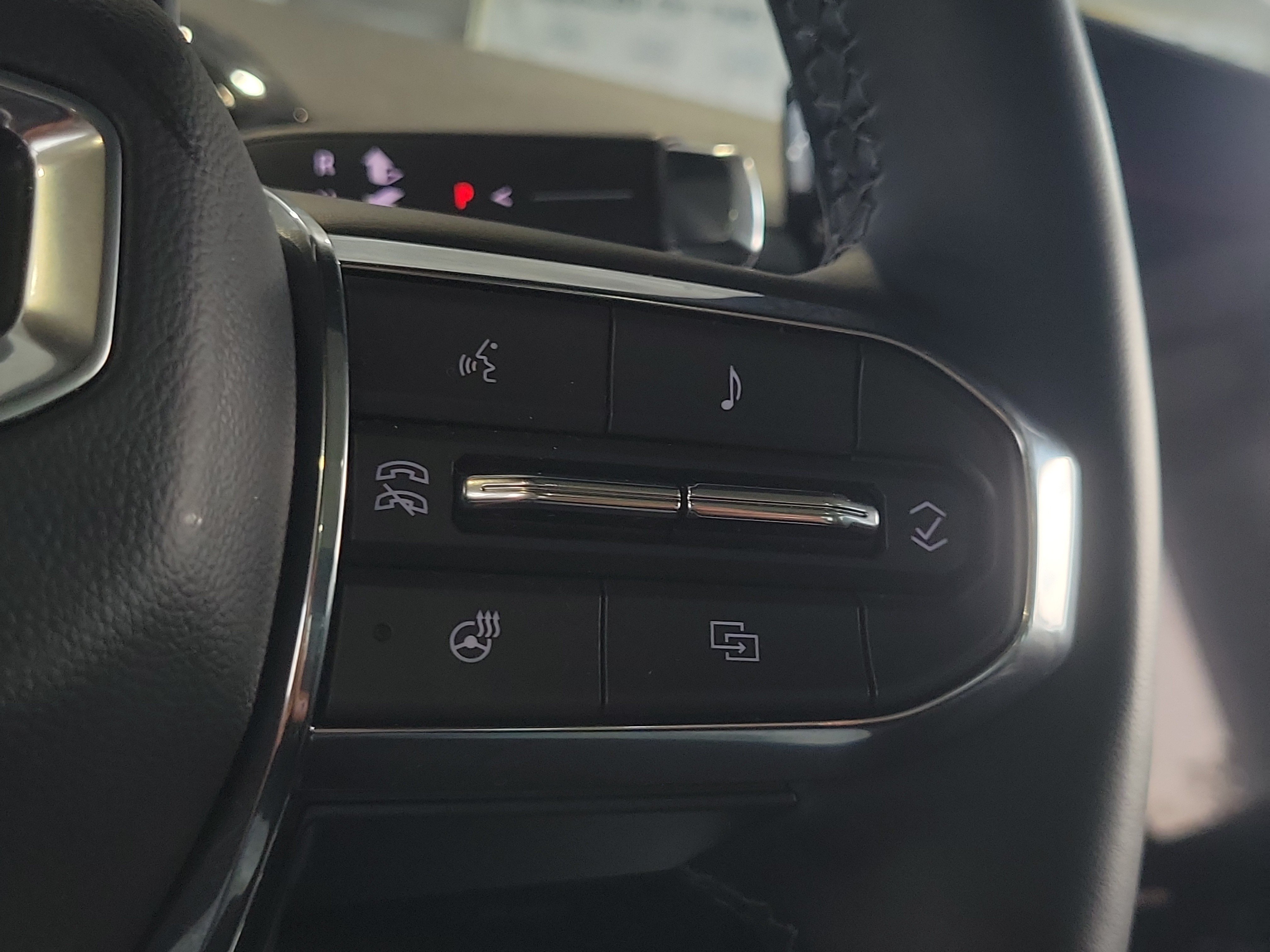 Used 2025 GMC Sierra EV Denali AWD/4WD image 25