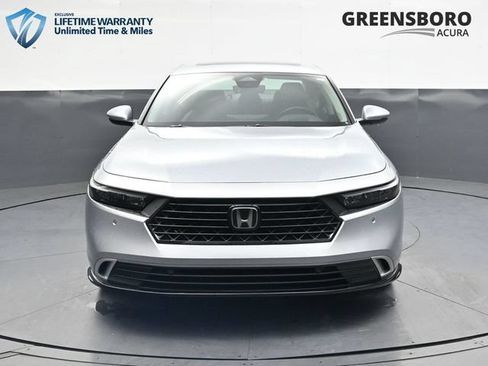 Used 2025 Honda Accord Touring image 12