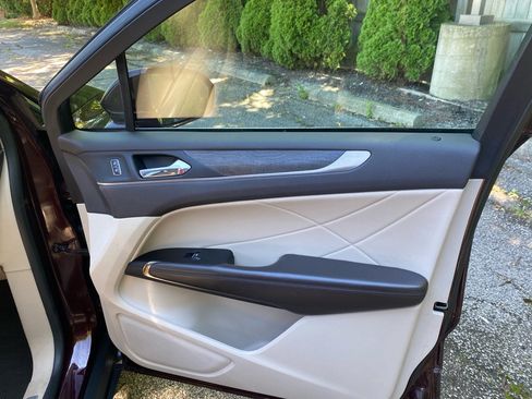 Used 2018 Lincoln MKC Reserve w/ Lincoln MKC Climate Package AWD/4WD image 28