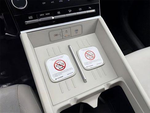 New 2026 Hyundai Santa Fe SE image 23