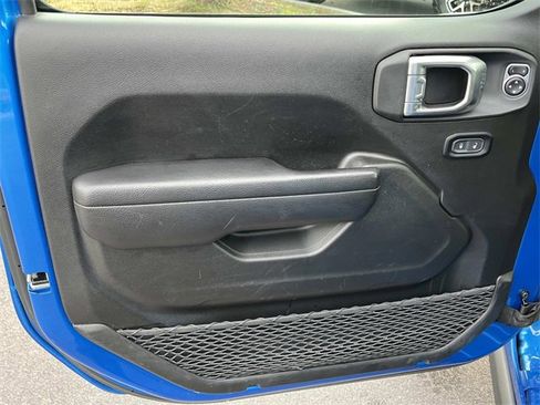 Used 2024 Jeep Wrangler Unlimited Rubicon 4xe image 25