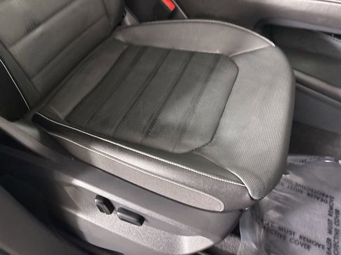 Used 2025 Volkswagen Atlas SEL image 28