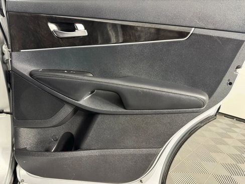 Used 2018 Kia Sorento L FWD image 38
