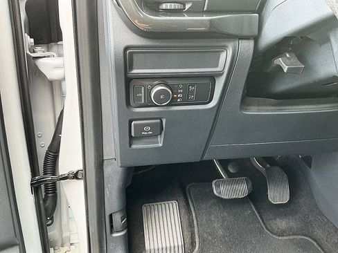 Used 2021 Ford F150 XL w/ STX Appearance Package RWD image 13