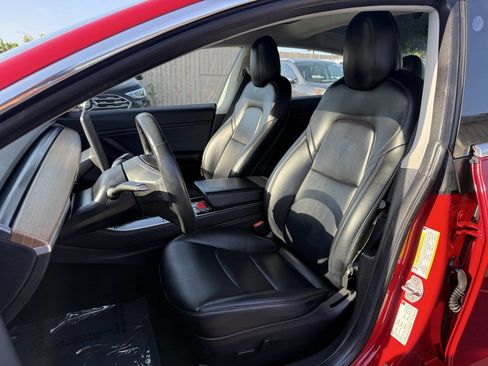 Used 2018 Tesla Model 3 Long Range RWD image 6