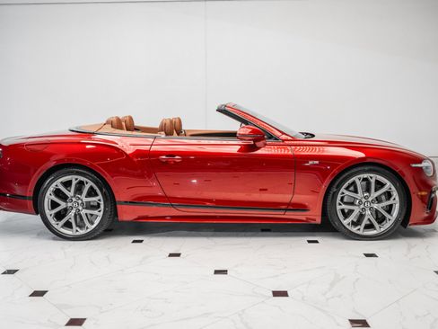 Used 2025 Bentley Continental GT Speed image 5