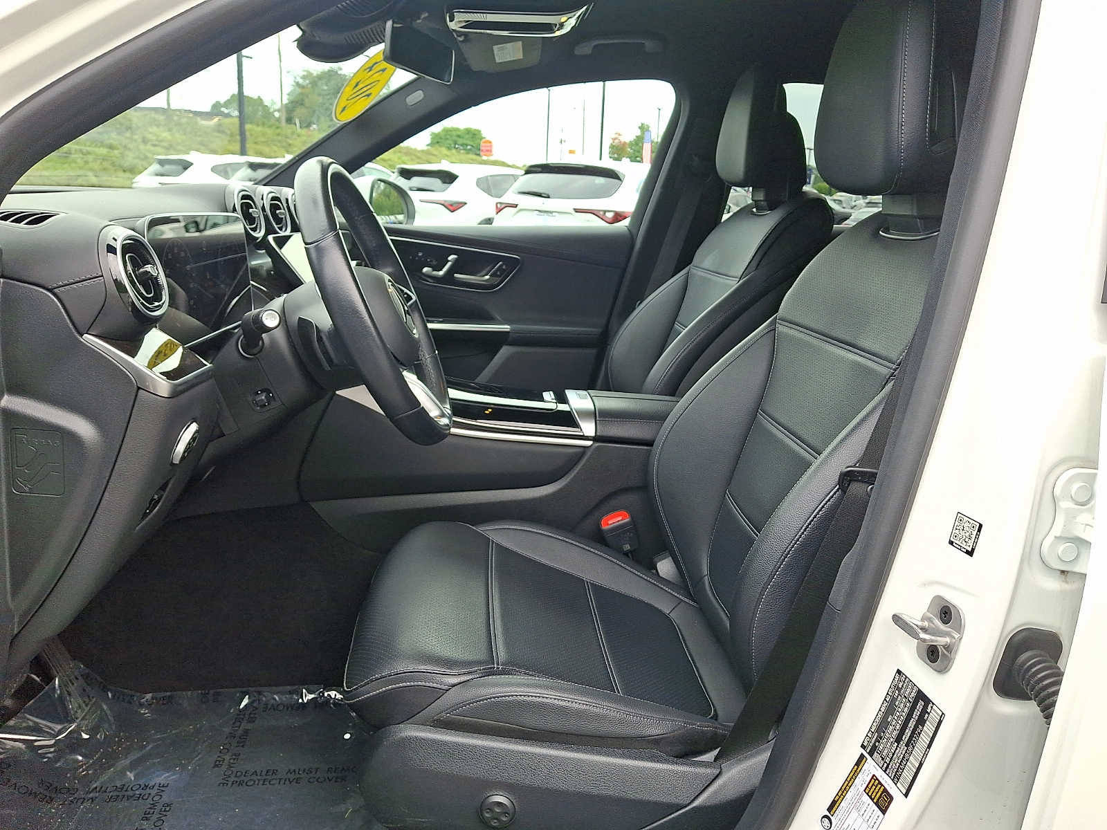 Used 2024 Mercedes-Benz GLC 300 4MATIC image 13