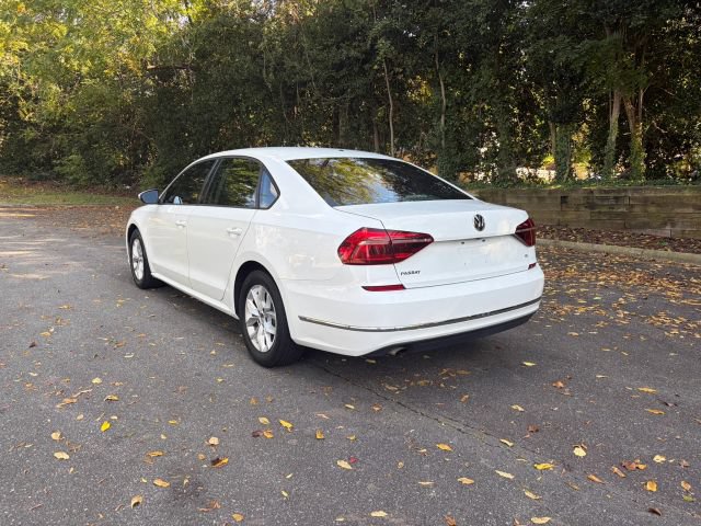Used 2018 Volkswagen Passat 2.0T S w/ Driver Assistance Package FWD image 3