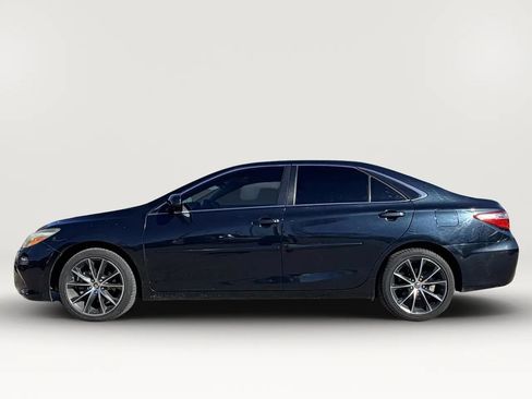 Used 2015 Toyota Camry XSE w/ Moonroof Package image 8