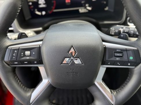 Used 2025 Mitsubishi Outlander SEL FWD image 25