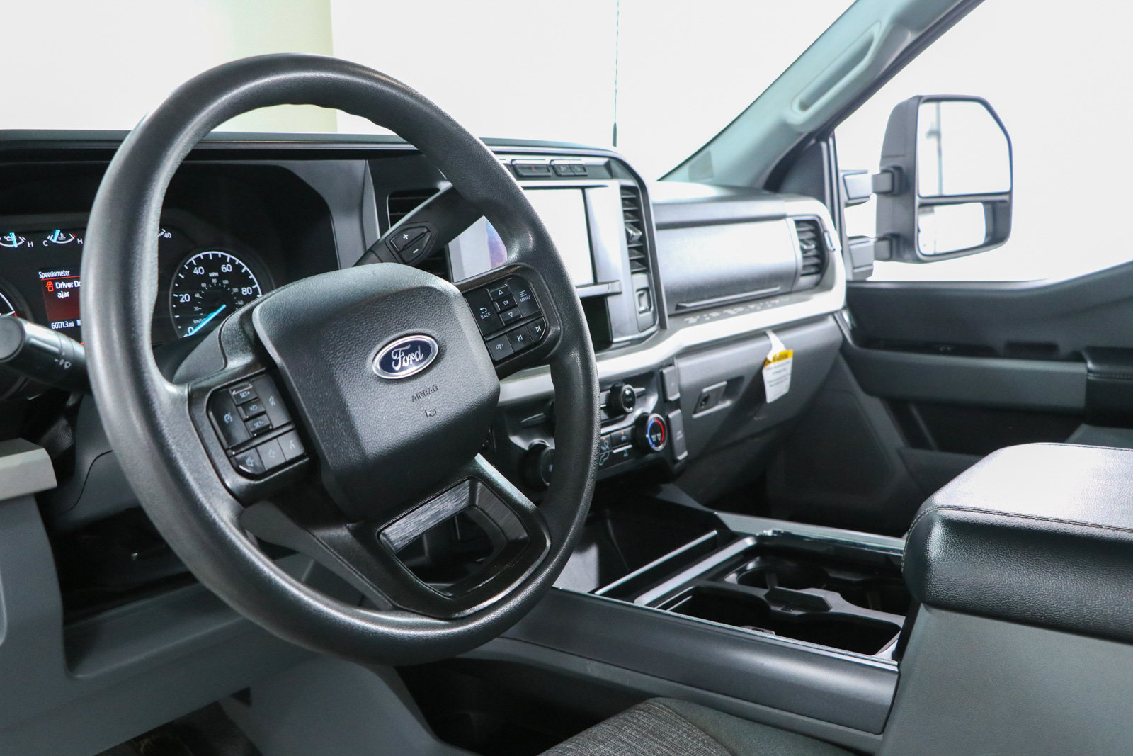 Used 2024 Ford F350 XLT w/ FX4 Off-Road Package AWD/4WD image 24