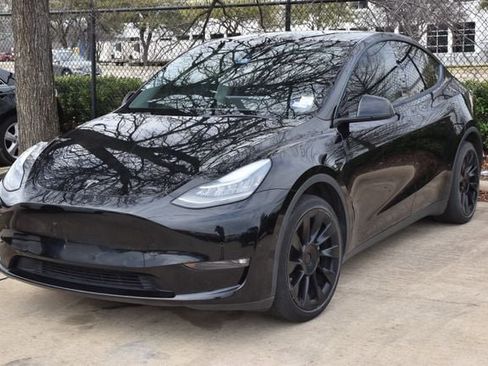 Used 2021 Tesla Model Y Long Range image 2