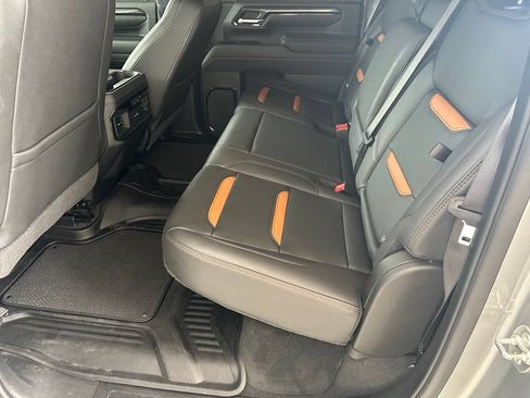 Used 2025 GMC Sierra 2500 AT4 w/ AT4 Premium Plus Package AWD/4WD image 30